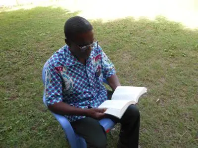 Lecture de la bible 03 400 x 300.jpg